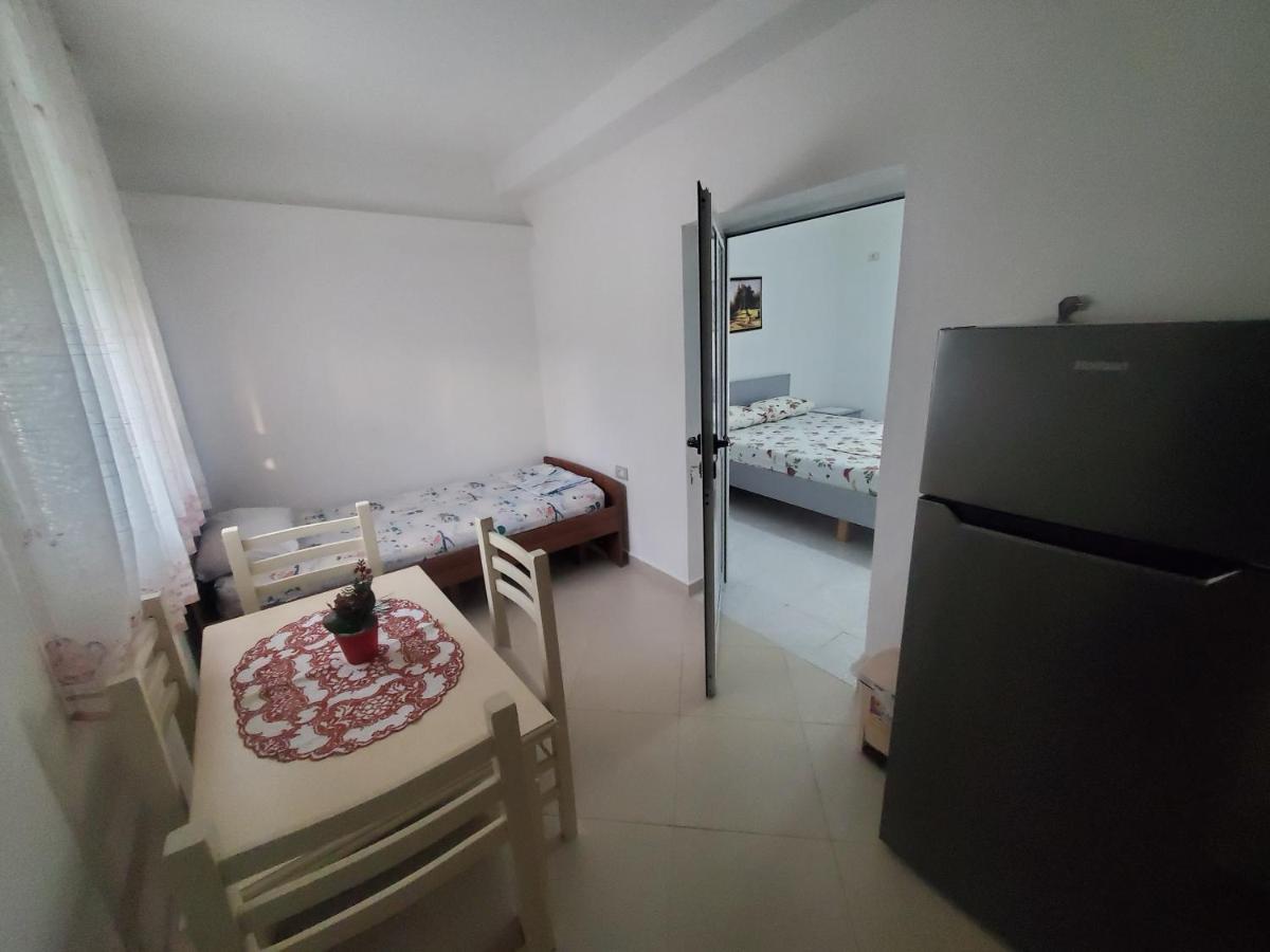 Guest House فلورا المظهر الخارجي الصورة
